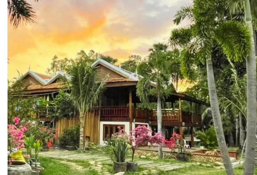 ویلای 3 خوابه, Devi Kampot Resort At Phum Kampot