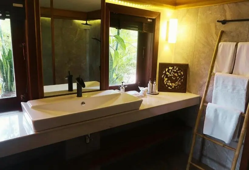 ویلای 3 خوابه, Devi Kampot Resort At Phum Kampot
