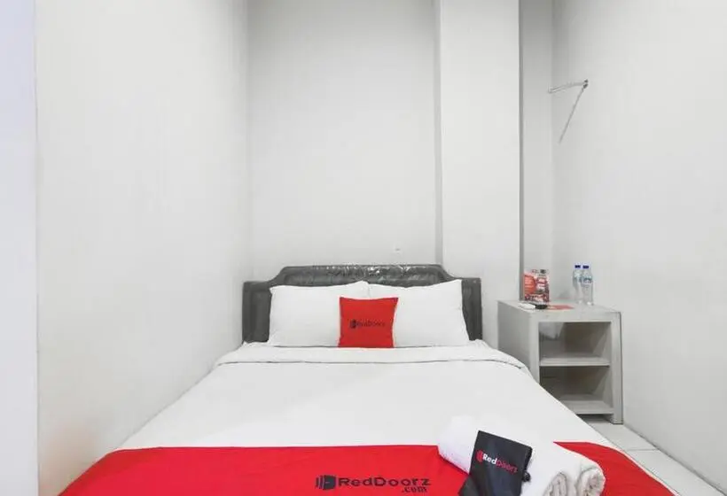 エコノミールーム, Reddoorz At Siwalankerto Surabaya