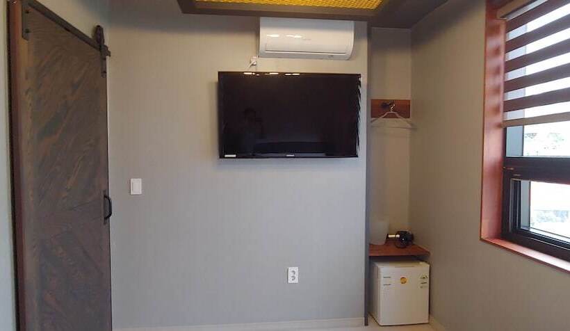 Family Room, White Windmill Guesthouse