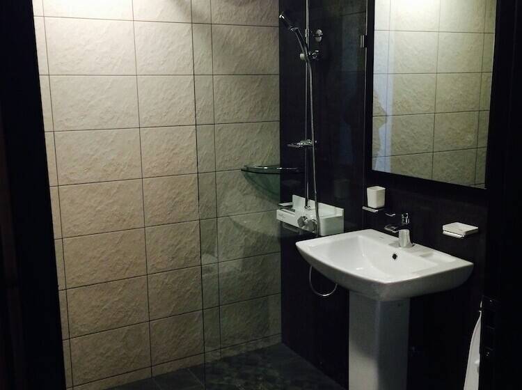 Habitació Triple Estàndard, White Windmill Guesthouse