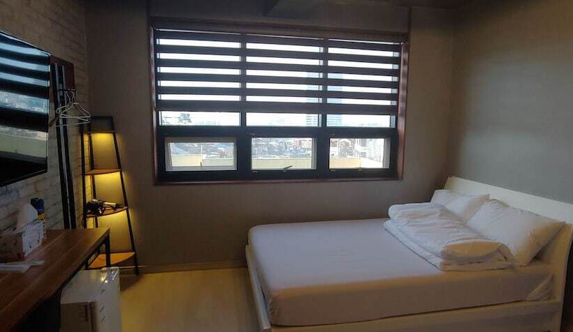 Family Room, White Windmill Guesthouse