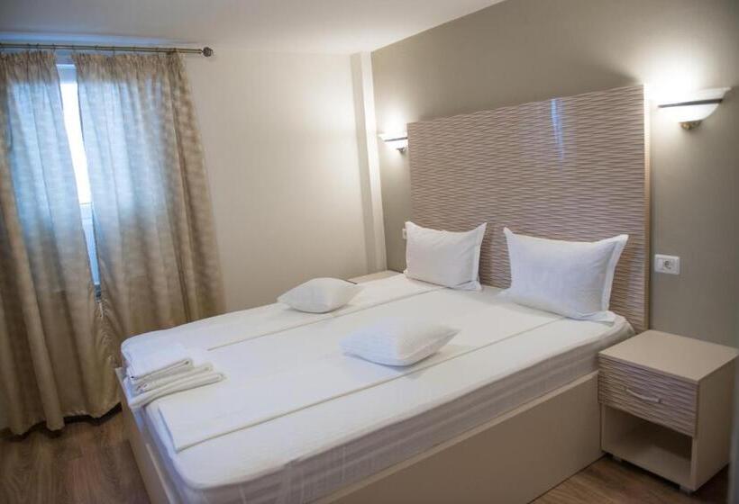 スタンダードトリプルルーム, Pensiune Xe Mar