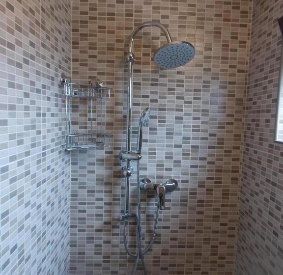 スタンダードトリプルルーム, Pensiune Xe Mar