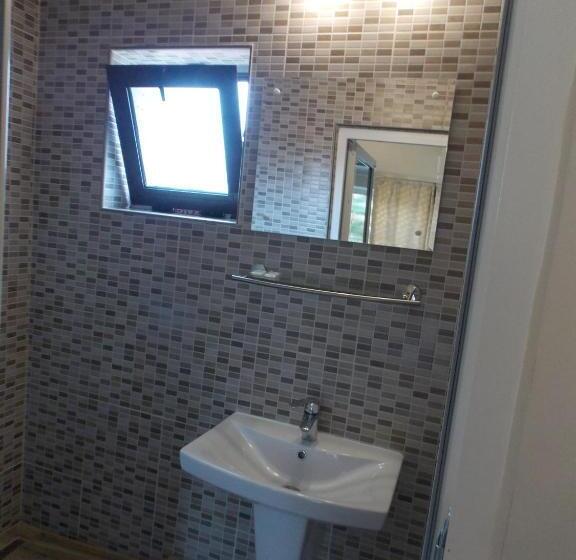 スタンダードシングルルーム, Pensiune Xe Mar