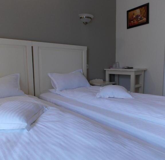 スタンダードルーム, Pensiune Xe Mar