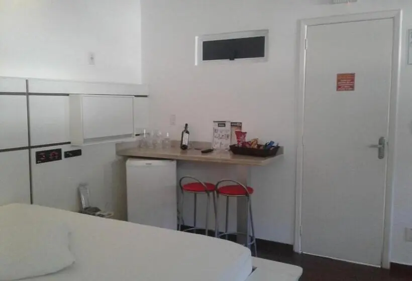 استودیوی استاندارد, Prime Motel
