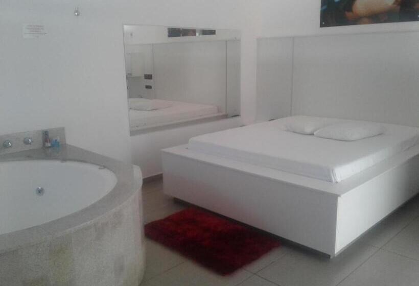 استودیوی استاندارد, Prime Motel