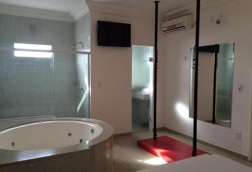 标准工作室, Prime Motel