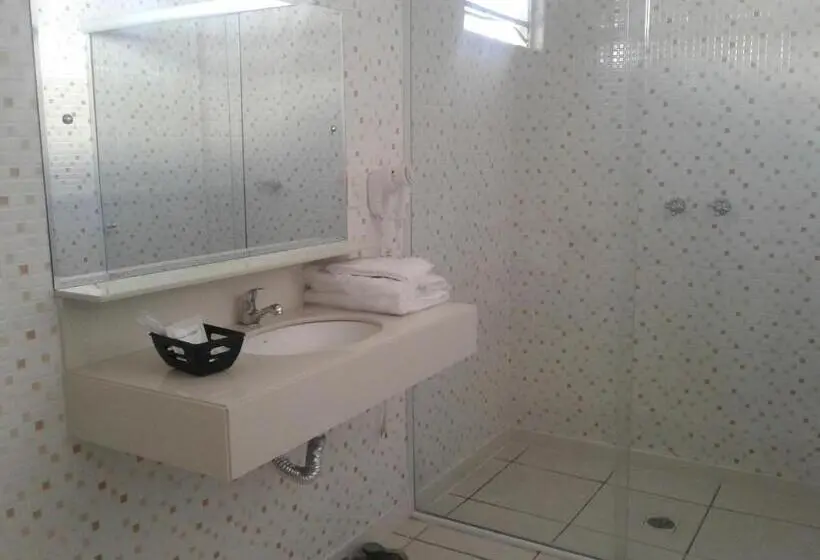 استودیوی لوکس, Prime Motel