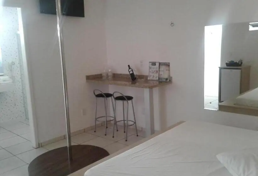 استودیوی لوکس, Prime Motel