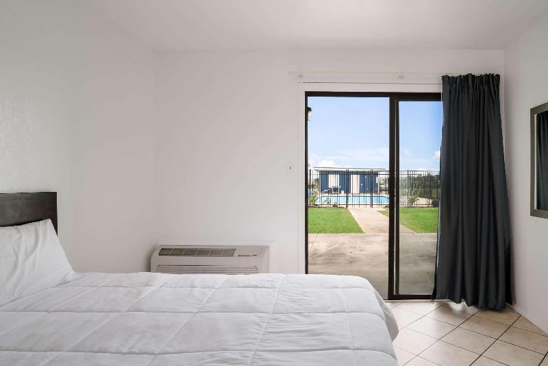 适合残疾人使用的标准间, Rodeway Inn At Somers Cove Marina