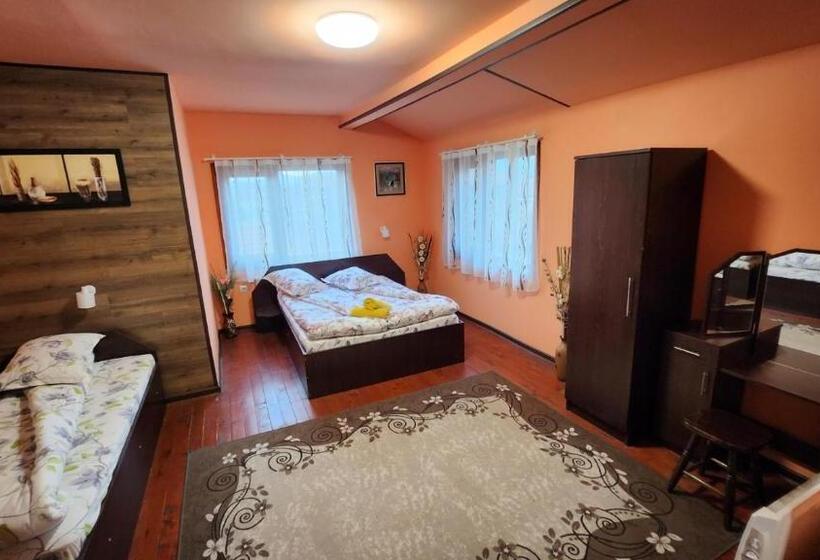 جناح عائلي, Guest House Pip