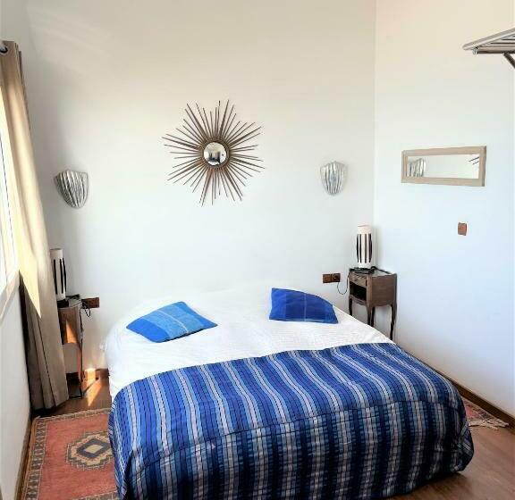 Номер Стандарт Вид на Море, Logis La Marine