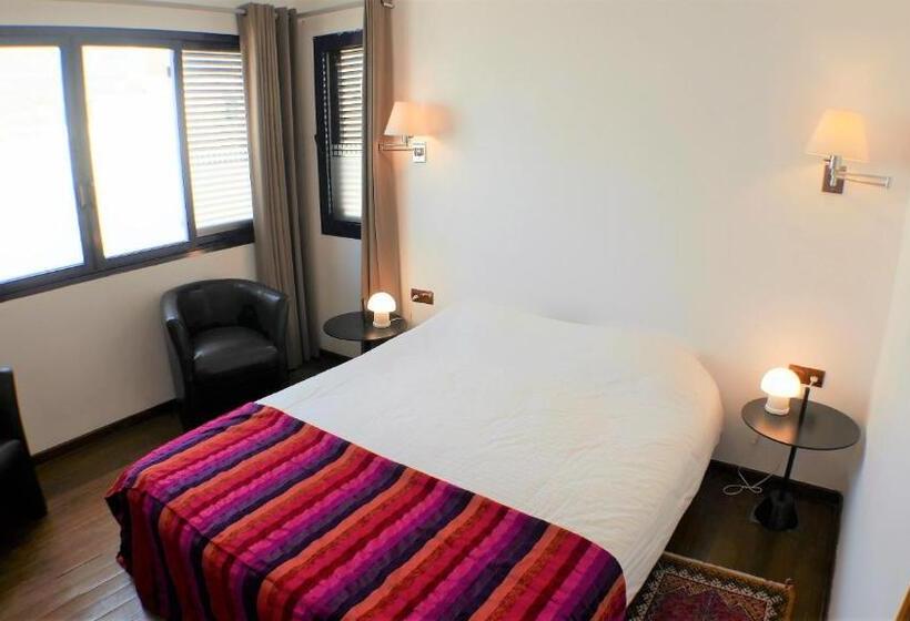 Номер Стандарт Вид на Город, Logis La Marine