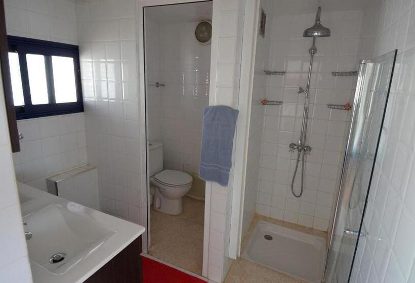 Четырехместный Номер Стандарт Вид на Море, Logis La Marine