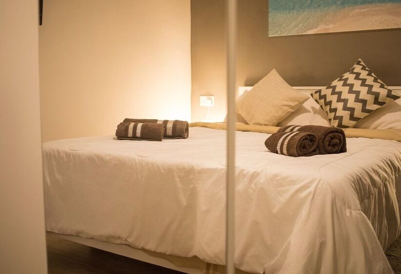 اتاق استاندارد با سرویس بهداشتی مشترک, Luxury Msida Circle Suites