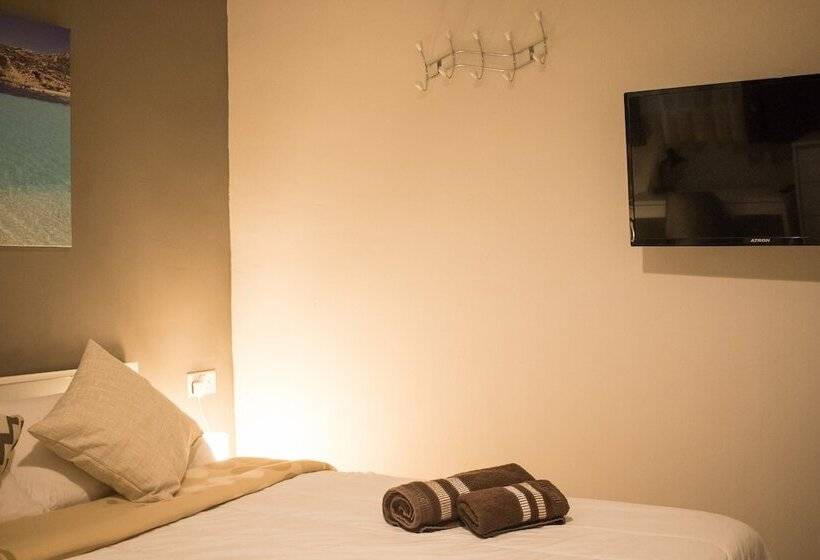 اتاق استاندارد با سرویس بهداشتی مشترک, Luxury Msida Circle Suites