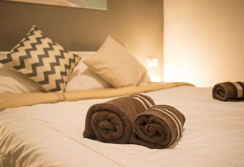 اتاق استاندارد با سرویس بهداشتی مشترک, Luxury Msida Circle Suites
