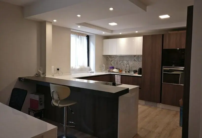 اتاق استاندارد با سرویس بهداشتی مشترک, Luxury Msida Circle Suites