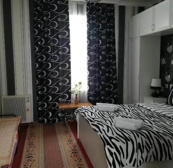 اتاق استاندارد با تخت بزرگ, Nikoloz Guesthouse