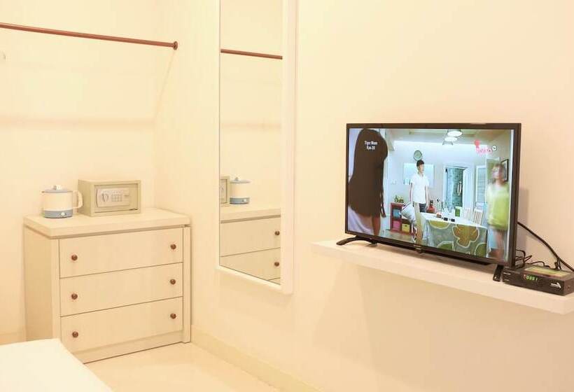 Standard Yhden Hengen Huone, Rumah Kertajaya