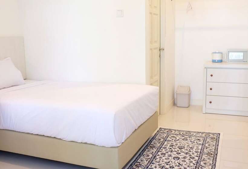 Standard Yhden Hengen Huone, Rumah Kertajaya