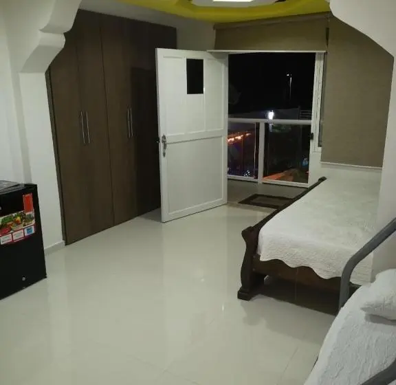 اتاق خانوادگی, Apartamentos Isla Tropical