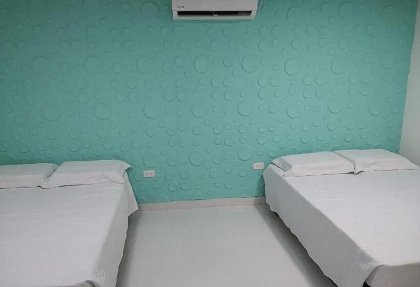 ファミリーステューディオ, Apartamentos Isla Tropical