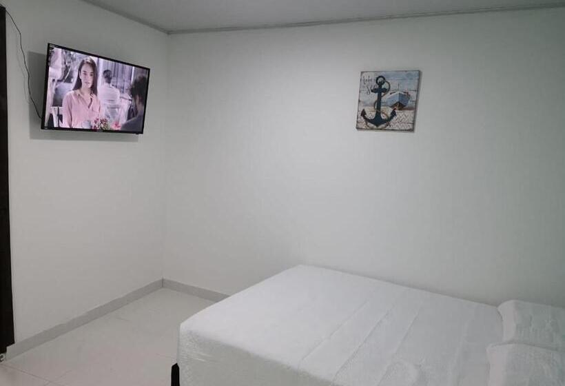 ファミリーステューディオ, Apartamentos Isla Tropical