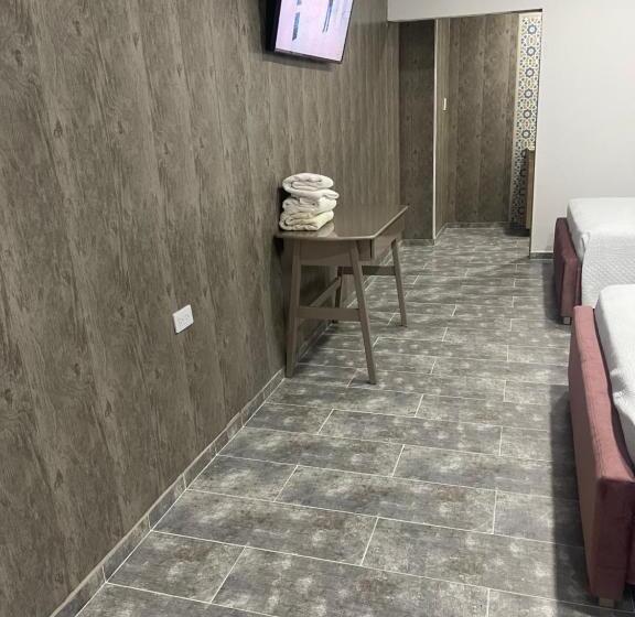 四人豪华间, Apartamentos Isla Tropical
