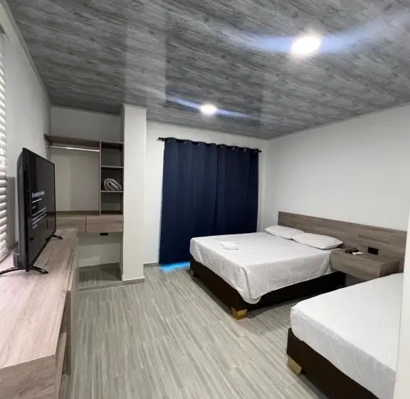 اتاق استاندارد سه نفره, Apartamentos Isla Tropical