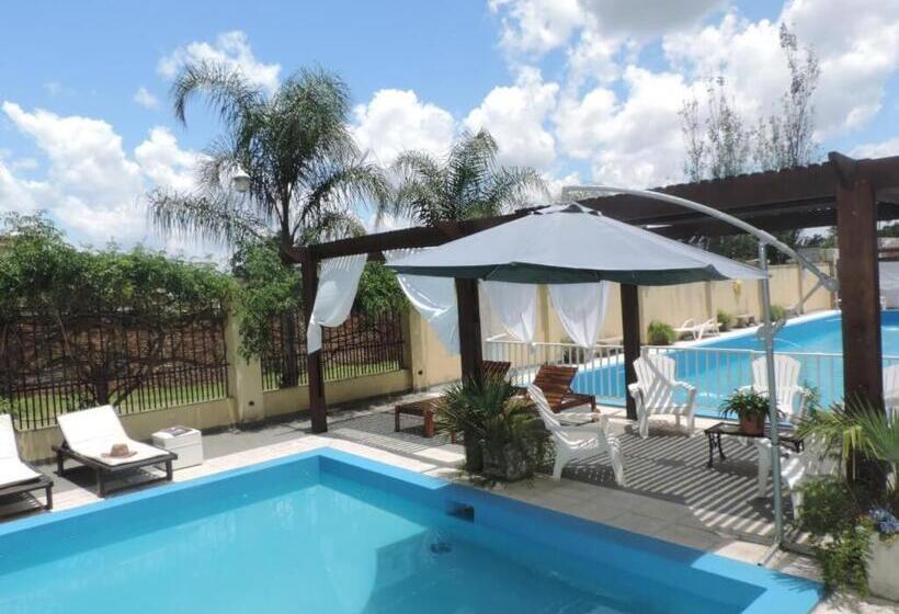 آپارتمان 1 خوابه با چشم‌انداز استخر, Casa Di Aqua Apart