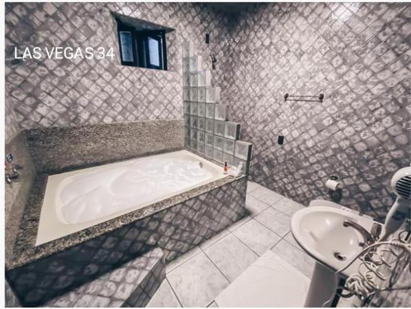 Люкс, Champagne Motel