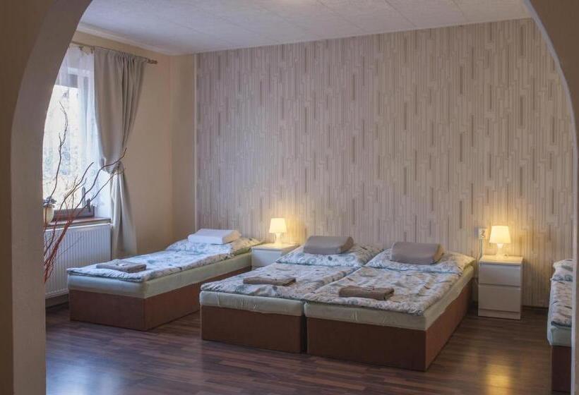 Люкс, Penzion U Nádraží