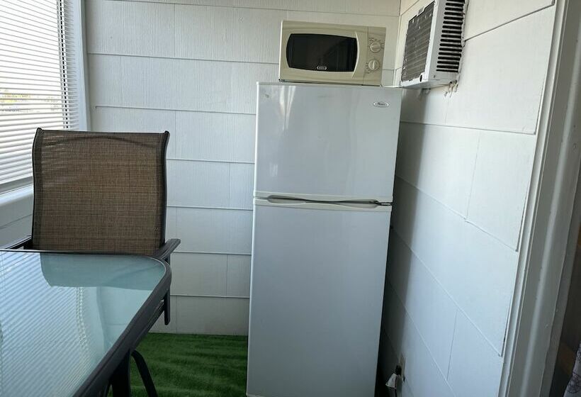 Çift Kişilik Yataklı Basic Oda, The Yellow Penthouse Llc