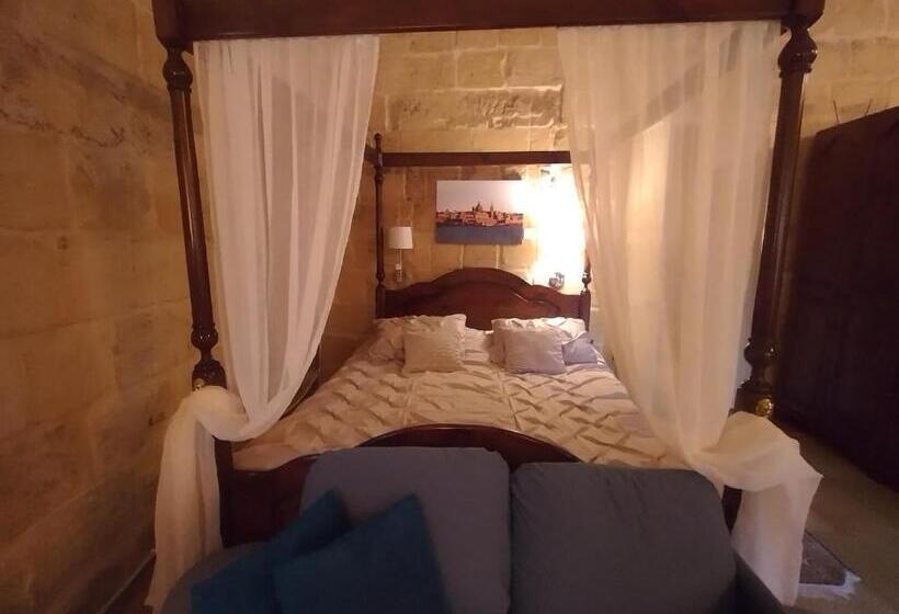 استودیوی لوکس, Villa Vittoria