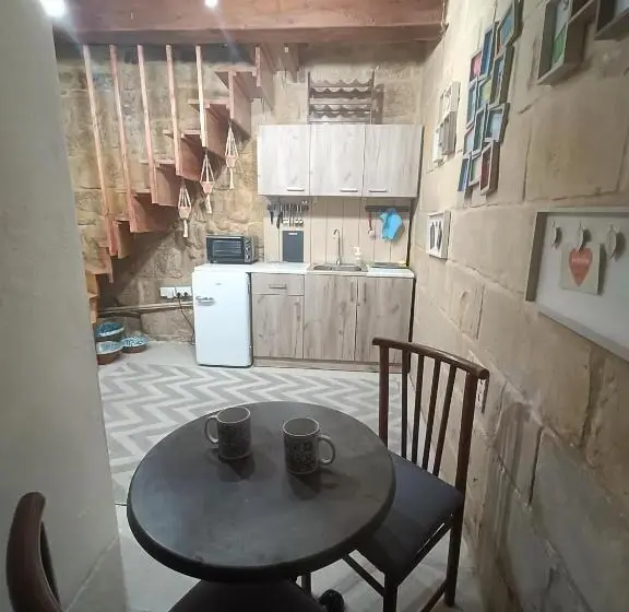 اتاق اکونومی, Villa Vittoria