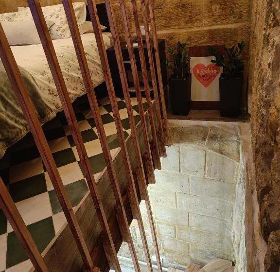 اتاق اکونومی, Villa Vittoria