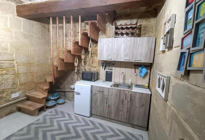 اتاق اکونومی, Villa Vittoria