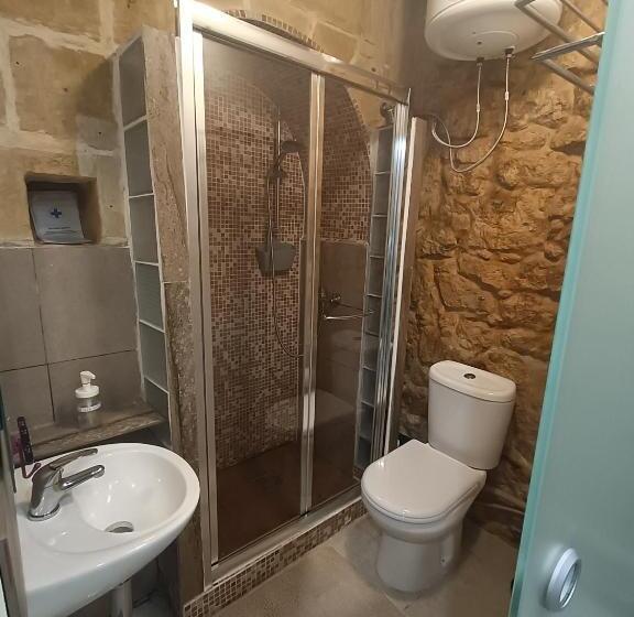 اتاق اکونومی, Villa Vittoria