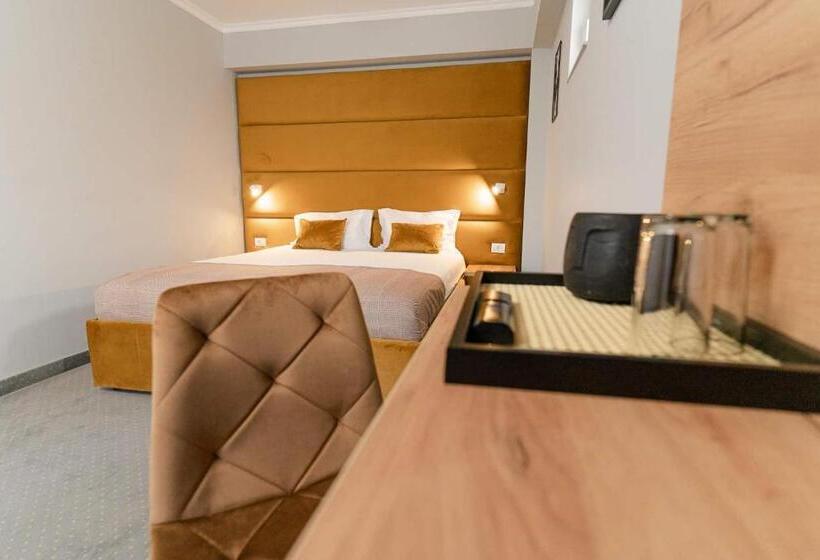 اتاق استاندارد یک نفره, Pensiunea Elisei