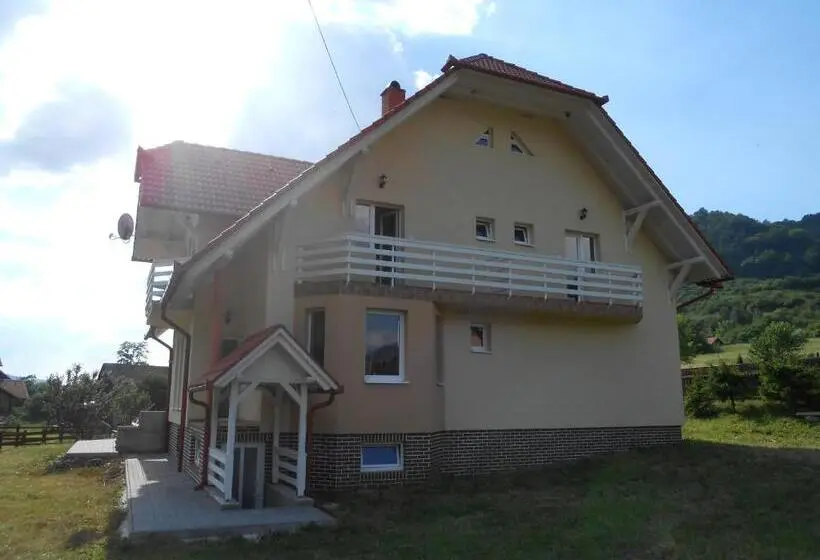 デラックスルーム, Halasto Pension