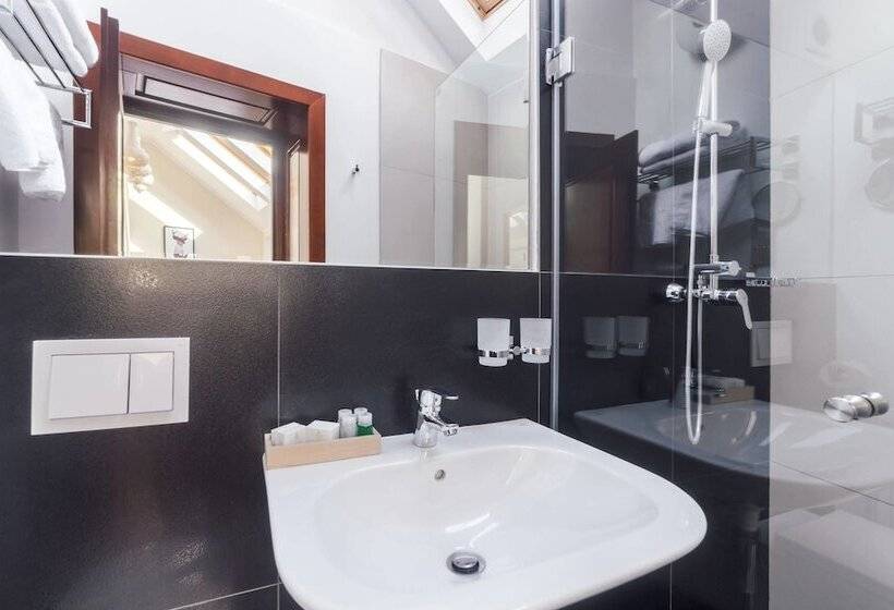 חדר אקונומי יחיד, Antler