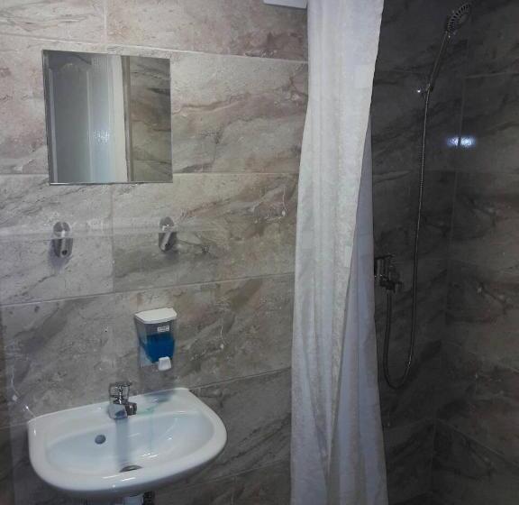 اتاق استاندارد سه نفره, Deniz Guesthouse