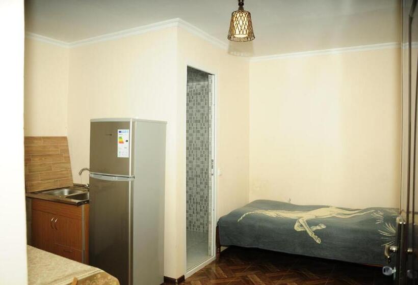 اتاق استاندارد چهار تخته, Guest House Fridon