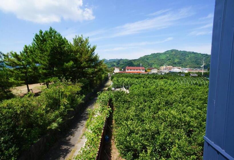 Студия Стандарт Вид на Море, なにもない幸せな島のリトリート宿 The Bonds