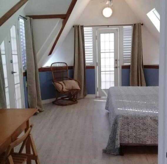 اتاق استاندارد, Trinidad Gingerbread House