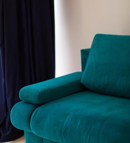 Standard Studio Havsutsikt, Blumarine