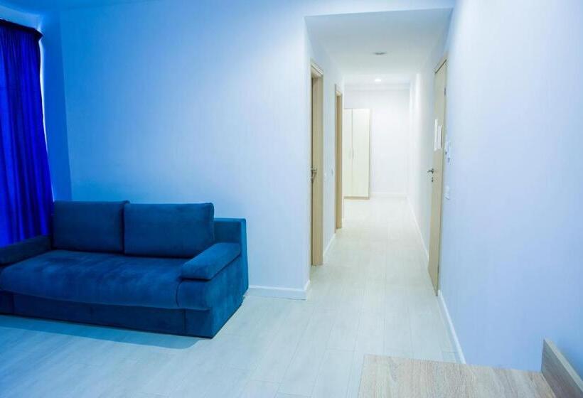 Standard Studio Havsutsikt, Blumarine